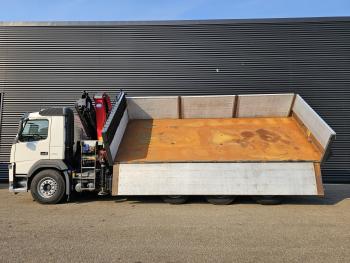 FM 460 8x2 HMF 26 t/m